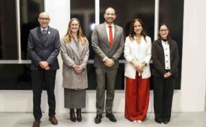 Dr. Alejandro Anaya, Mtra. Sofía Delgado, Dr. Luis Arriaga, Mtra. Ligia Rodríguez y Mtra. Graciela Flores.