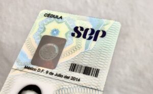 ¿Para qué sirve la cédula profesional?