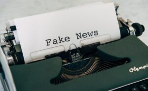 La urgente necesidad de validar la información en la era de la desinformación digital