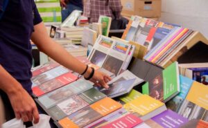 Habrá remate de libros en la UNAM; fecha y horarios