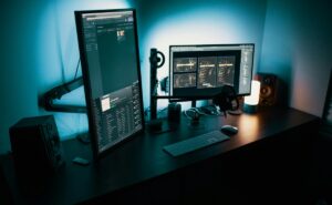 Computadora o laptop: ¿qué te conviene más para uso escolar?