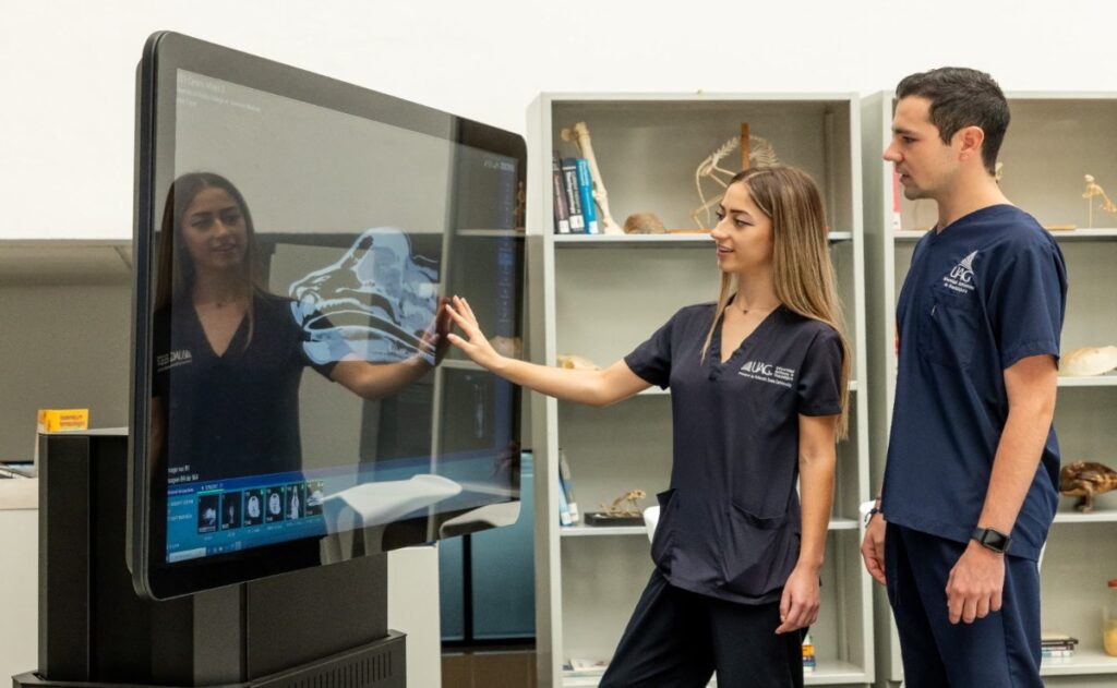 UAG estrena licenciatura en MVZ con enfoque One Health