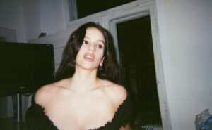 ¿Cuántos idiomas habla Rosalía?