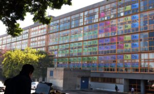 Tras reanudar clases, bloquean accesos en la Facultad de Química de la UNAM: esto sabemos