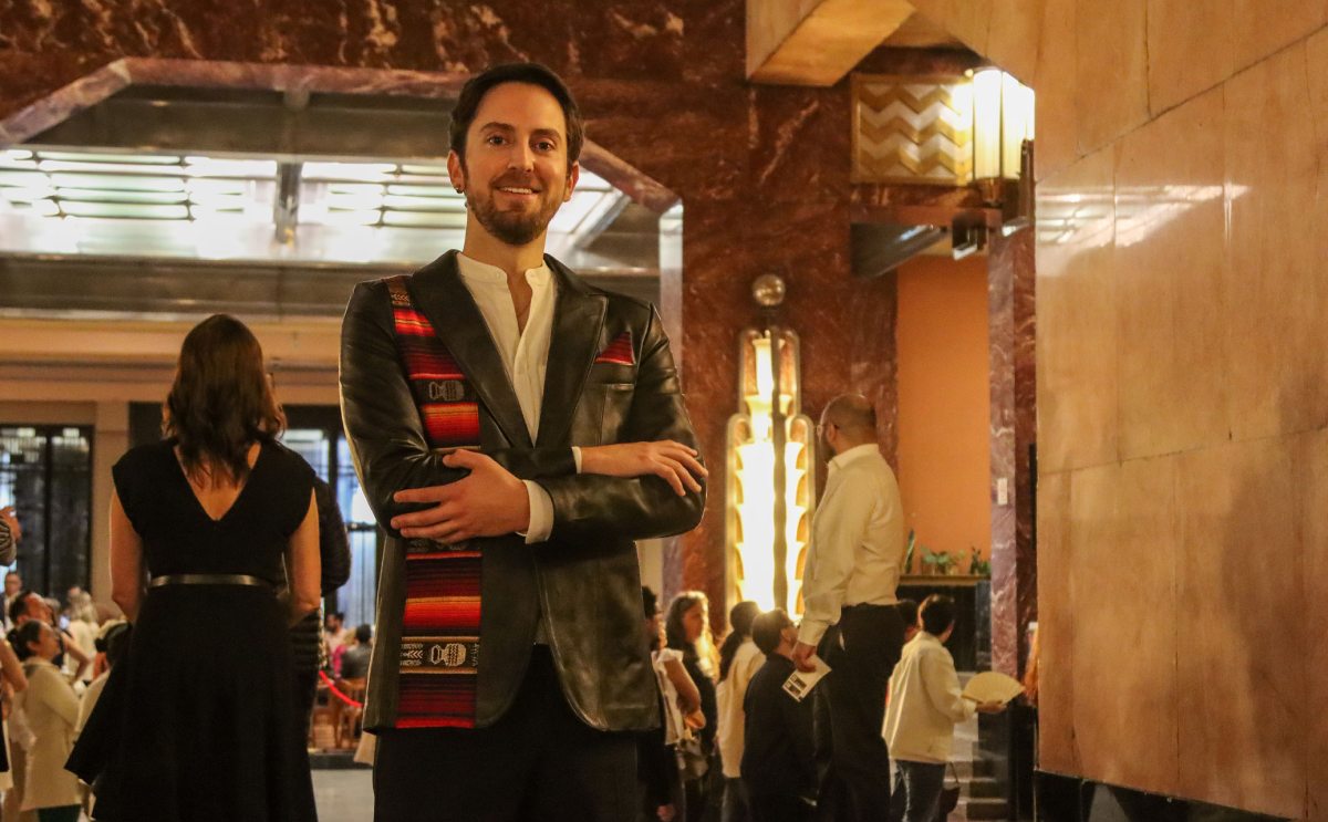 De León a Bellas Artes: el profesor que inspira a nuevos músicos