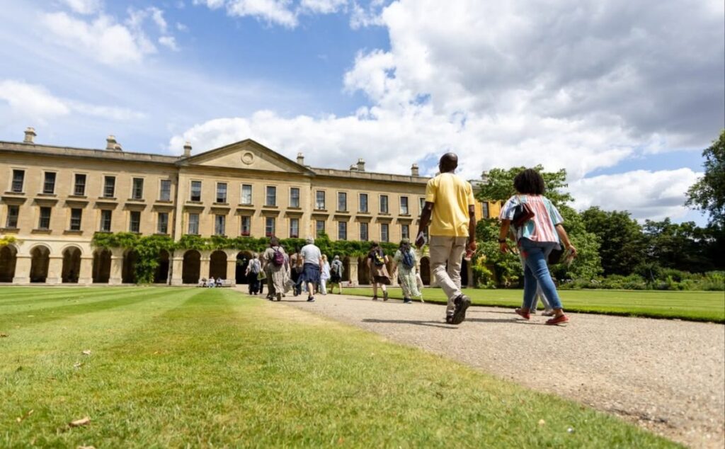 ¿Cuáles son los requisitos para entrar a Oxford? 