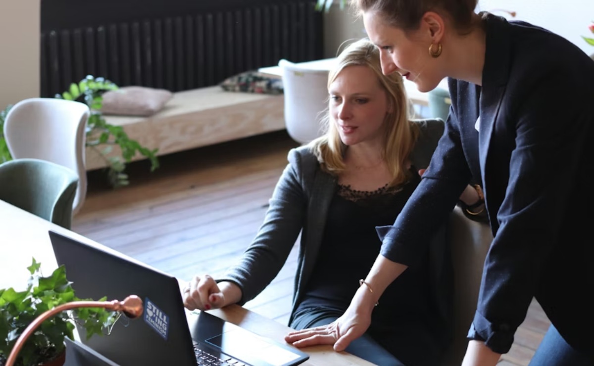 estudia-en-españa-ie-foundation-lanza-beca-para-mujeres-2