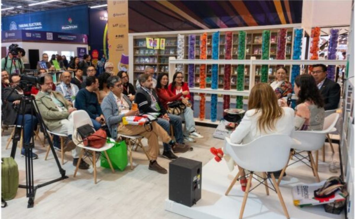 uam-presenta-su-portal-de-revistas-academicas-en-la-fil-guadalajara
