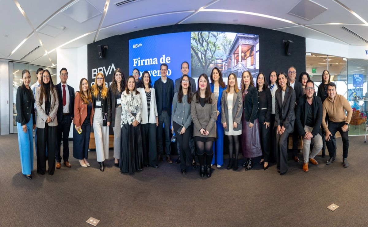 ebc-y-bbva-mexico-firman-convenio-para-capacitar-estudiantes-de-negocios-2