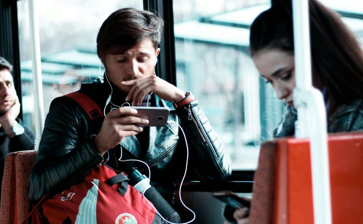 cuatro-podcasts-que-te-ayudaran-a-mejorar-tu-ingles