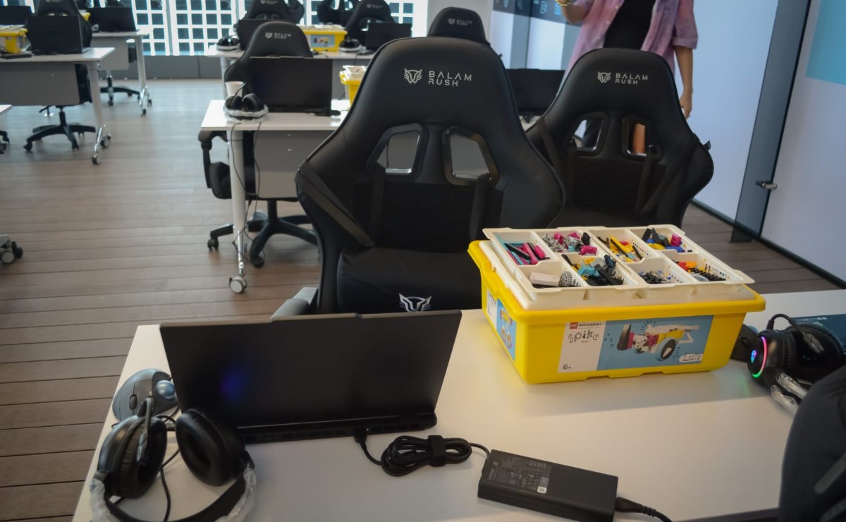 amazon-think-big-space-un-lugar-para-que-jovenes-de-preparatoria-se-acerquen-a-las-stem