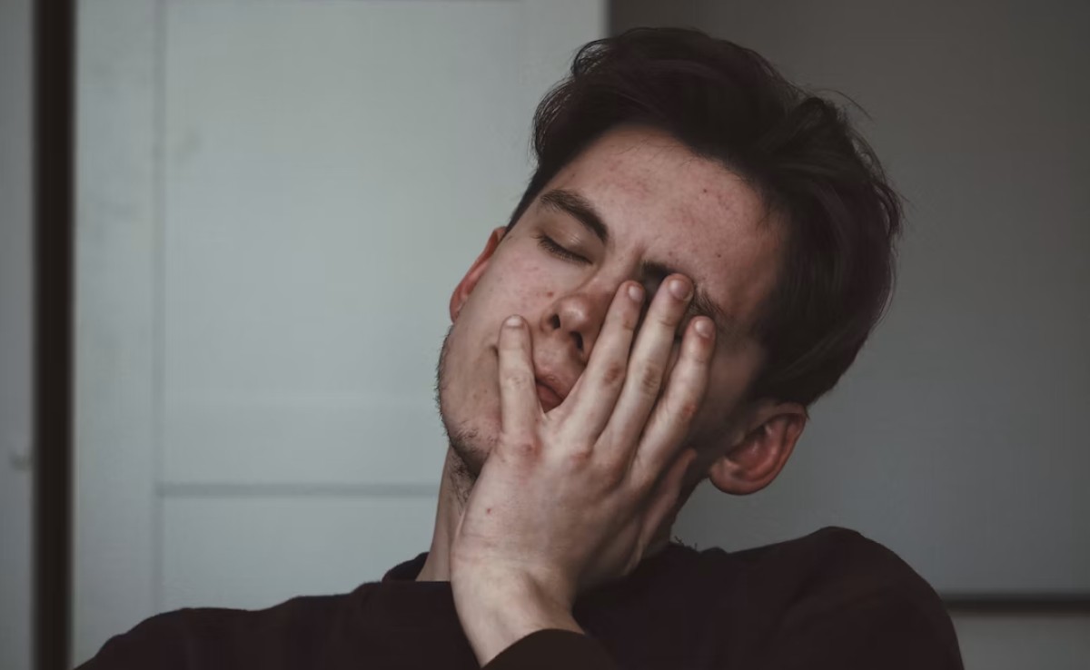 La generación agotada: ¿por qué te sientes cansado, aunque duermas?