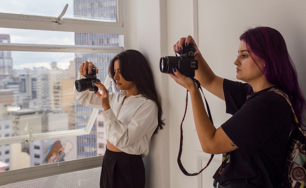 Presentan “Memorias del 8M”, una exposición fotográfica de Filosóficas en la UNAM