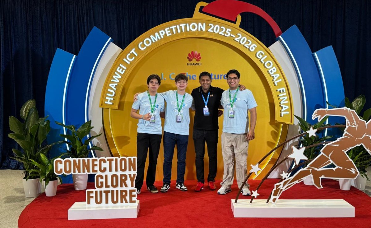Estudiantes de la IBERO ganan competencia mundial con robot para el campo