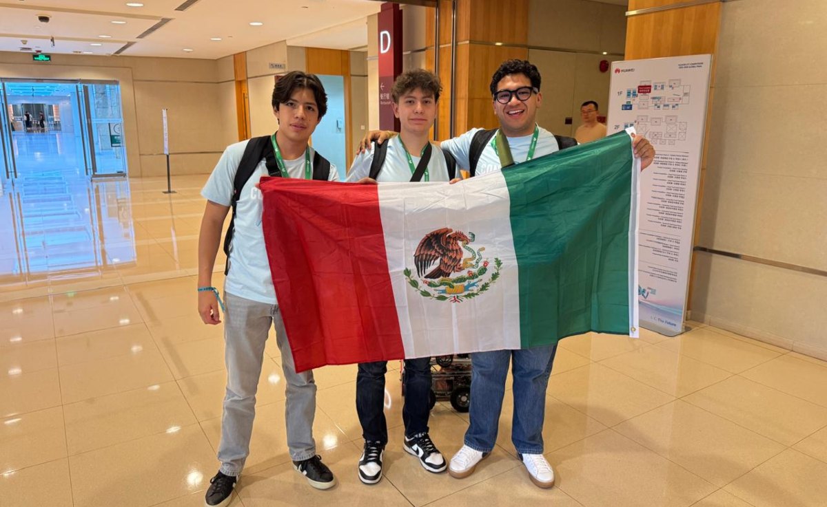 Estudiantes de la IBERO ganan competencia mundial con robot para el campo