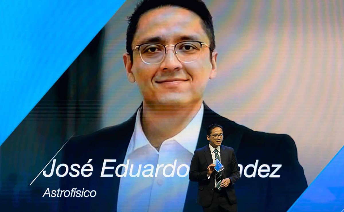 Astrofísico mexicano recibe premio internacional en España