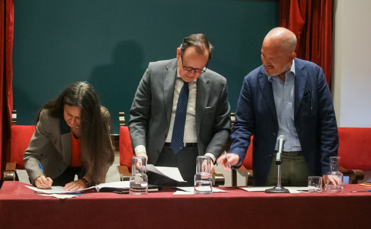 Como parte de esta alianza, la UP y la AMDC presentaron la Bienal México Comunica 2026-2027 con premios de hasta 50 mil pesos. Foto: UP