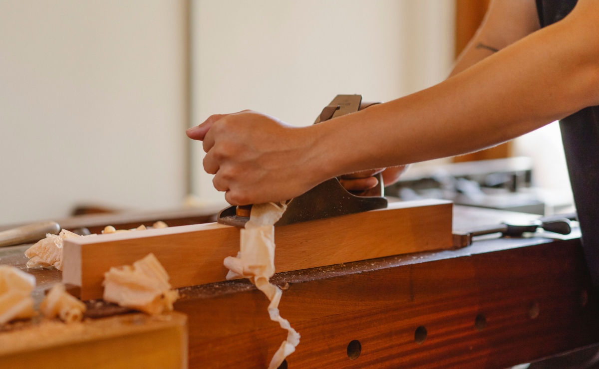 Los oficios permiten desarrollar habilidades prácticas sin cerrar la puerta a los estudios superiores. Foto: Pexels