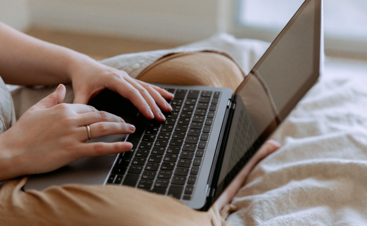 La inteligencia artificial se ha convertido en un tutor disponible las 24 horas para estudiantes STEM, impulsando nuevas formas de aprender. Foto; Pexels