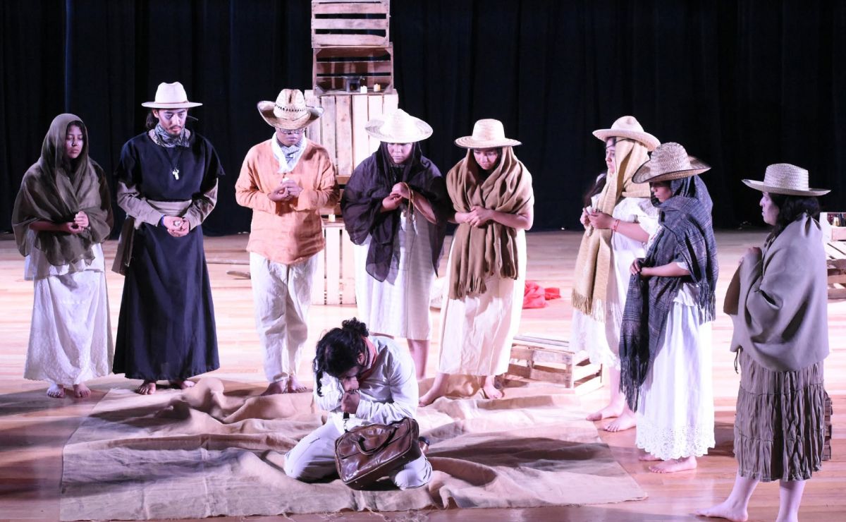 El Poli también hace teatro; así son 85 años de historias y talento